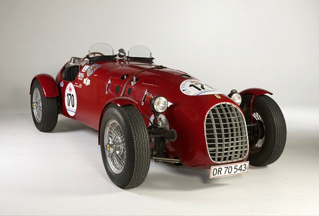 Ferrari-eksperten Kaj Bertelsen fra Viborg kommer til start med denne Jaguar-Ferrari-Biondetti Spyder Corsa fra 1950. Bilen er kun bygget i dette ene eksemplar.
(Foto: Michael Eisenberg)